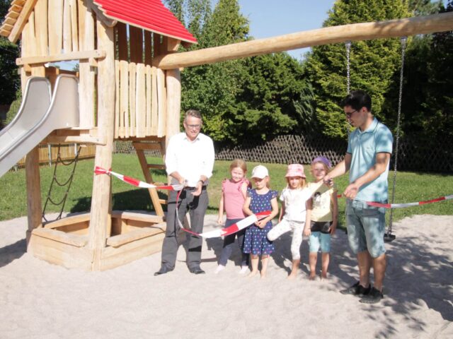Drei Bürger-Projekte fertig – Spielplatz in Waldsteinberg eröffnet